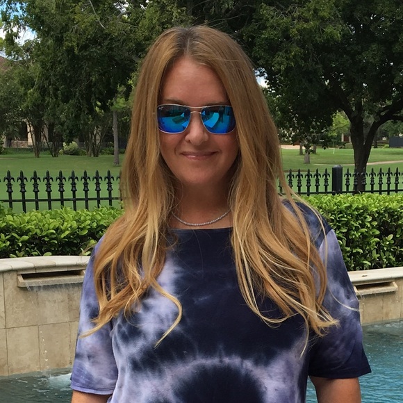 Meet your Posher, Michelle - Picture 1 of 1